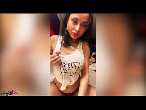 ❤️ En fyllig söt kvinna som avrunkade sin fitta och smekte sina enorma bröst i en våt T-shirt ☑ Sexvideo at us sv.sfera-uslug39.ru ️❤